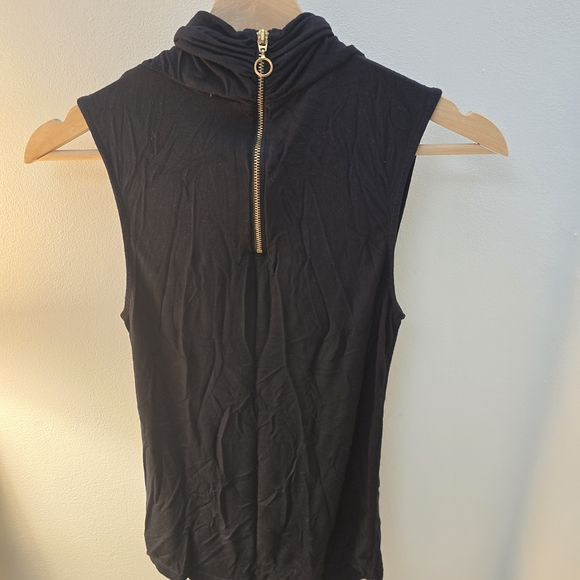 Free People Black Cowl Neck Sleeveless Blouse With Zip Up Back Size Small - Picture 3 of 4